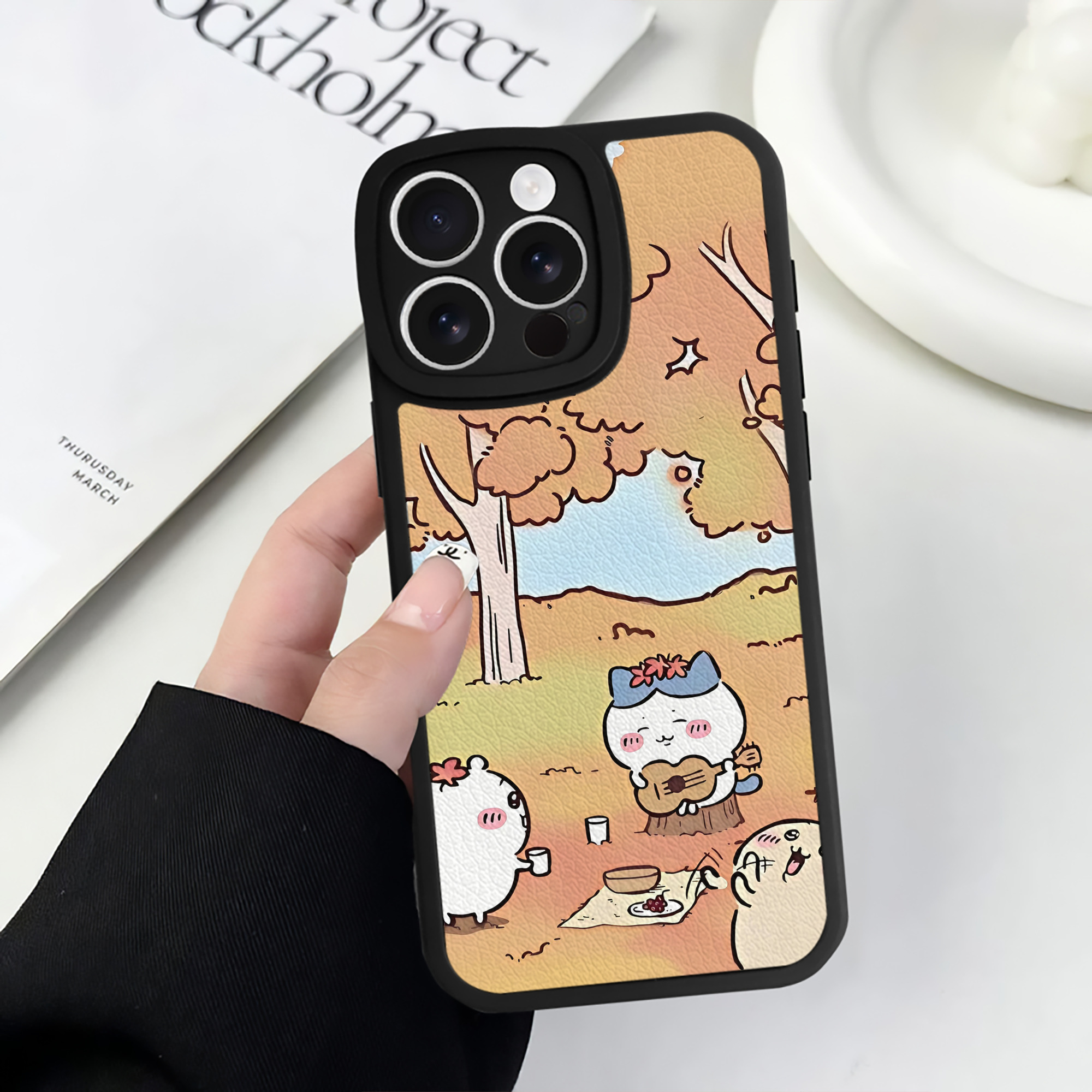 （画像用） ちいかわ Chii-kawa 【iPhone 16シリーズ対応】シリコンスマホケース（レザー調） 材質：シリコン